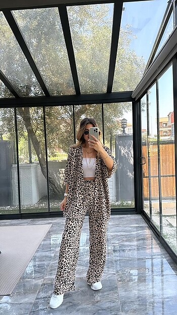 Leopar desenli kimono takım