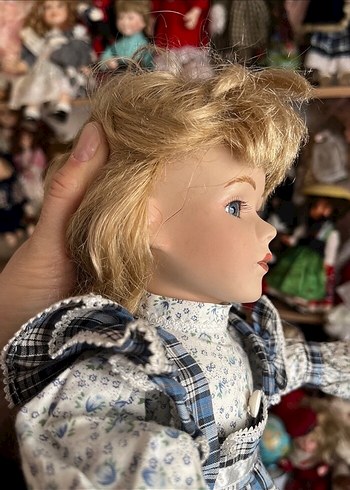 Barbie Mavi Ekose Elbiseli Klasik Bebek