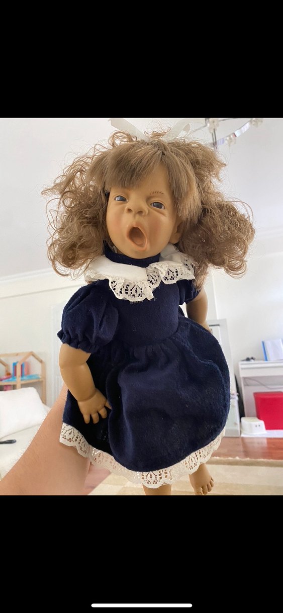 Dantel yakalı lacivert elbiseli vinil bebek - Görsel 3