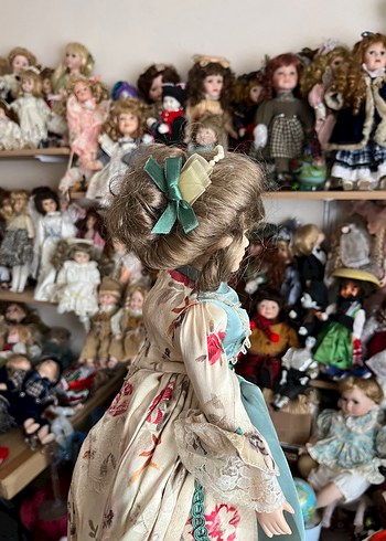 Bej Pastel Renkli Elbiseli porselen Bebek - Görsel 3