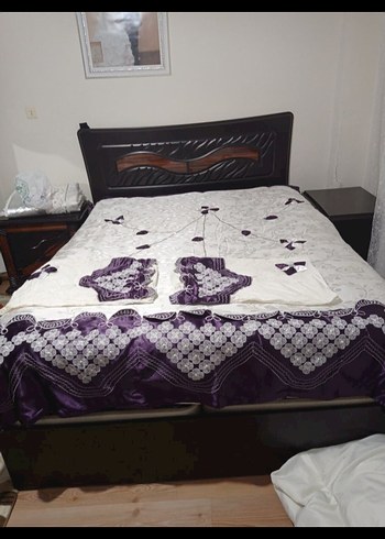 Mor İşlemeli Yatak Örtüsü - Görsel 3