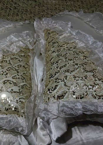 İşlemeli Beyaz Parlak Yatak Örtüsü - Görsel 5