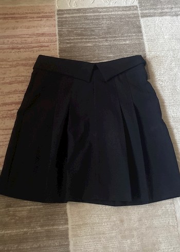 Siyah Pilili Mini Etek