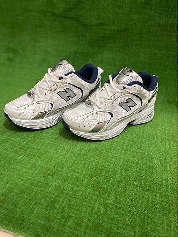 NEW BALANCE 530 UNİSEX AYAKKABI