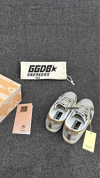 37 Beden beyaz Renk GOLDEN GOOSE DELUXE GOLD FULL GÜMÜŞ SİMLİ