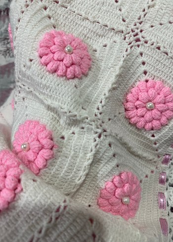 Pembe Nakışlı Örgü Bebek Battaniyesi - Görsel 3