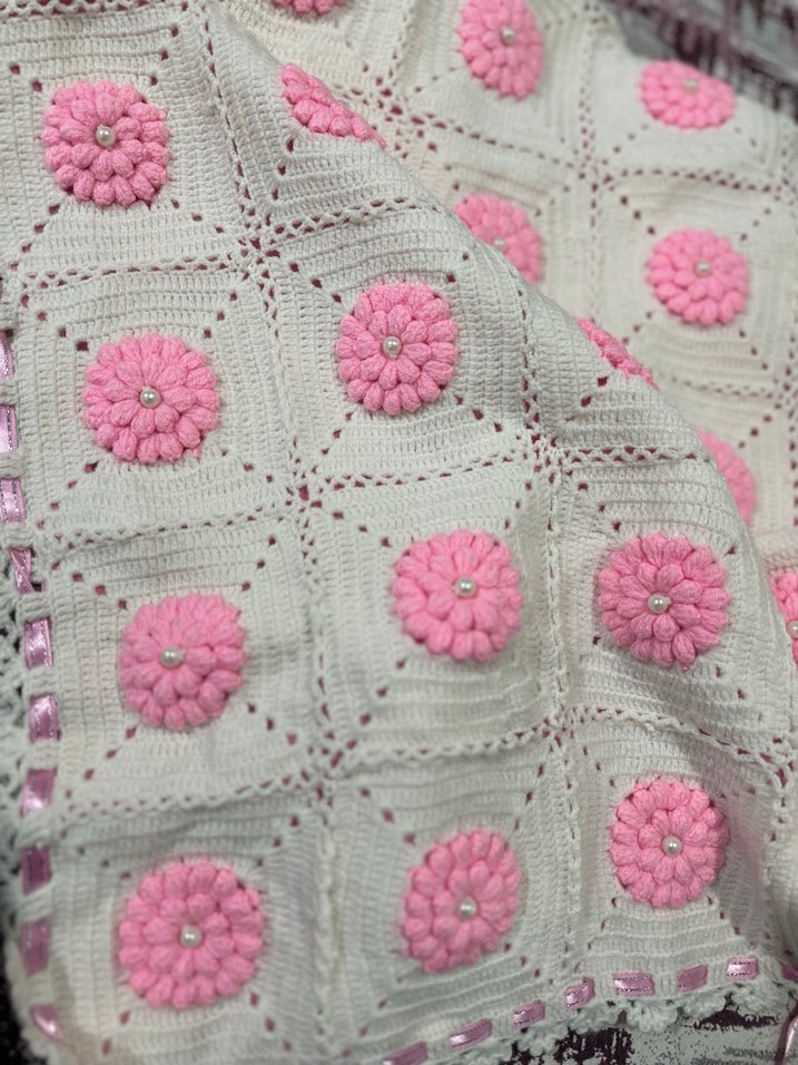 Pembe Nakışlı Örgü Bebek Battaniyesi - Görsel 5