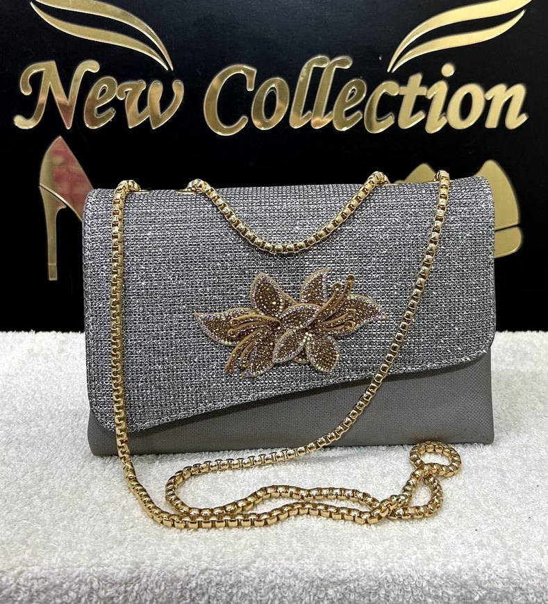 Zincir Detaylı Beyaz Kadın Abiye Çanta - Görsel 3