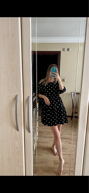 s Beden Siyah puantiyeli kısa elbise