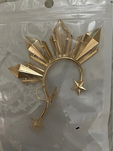 Kıkırdak altın renk küpe