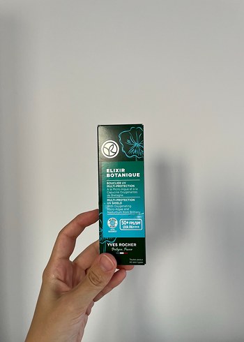 Yves Rocher Elixir Botanique Leke Karşıtı 50SPF Yüz Güneş Kremi