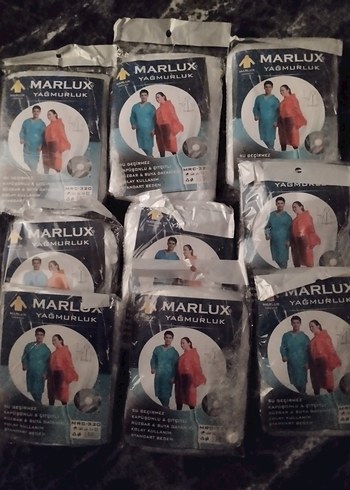 Renkli Midi Kadın Yağmurluk, Kapüşonlu, Kısa Kollu - Görsel 3