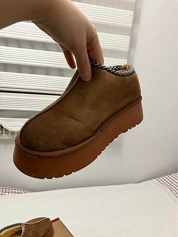 Ugg Kadın bot
