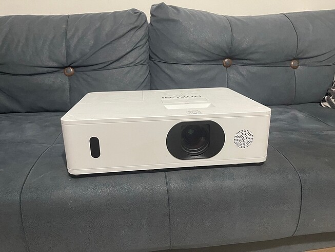 Hitachi CP-WU5505 5200 Lumen Projeksiyon