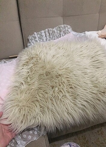 Beden Madame coco tüylü peluş kırlent kılıfı