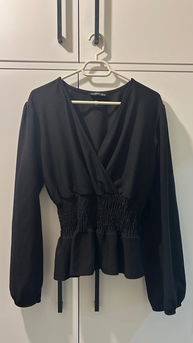 Siyah Kemerli V Yaka Uzun Kollu Bluz - Görsel 2