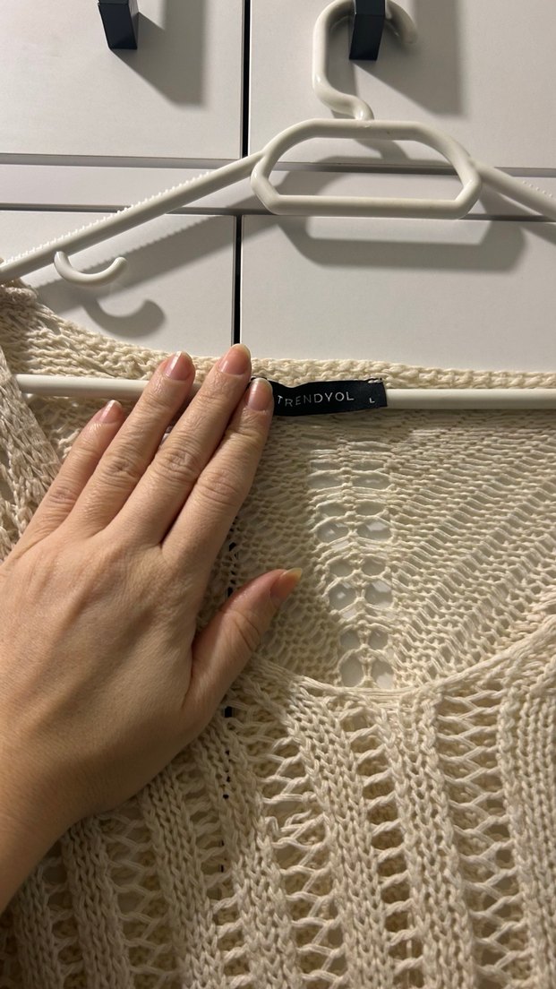 Bej Örgü V Yaka Bohem Kadın Kazak - Görsel 3