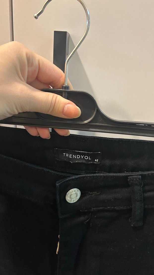 Siyah Rahat Kesim Midi Kot Pantolon - Görsel 4