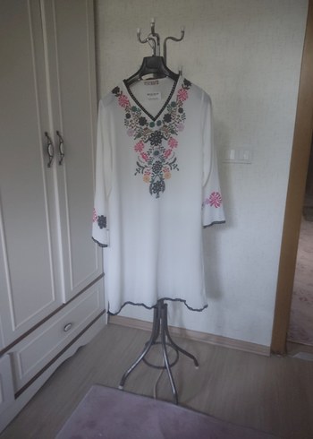 LC Waikiki Uzun Kollu Nakışlı Bohem Kadın Tunik