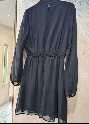 m Beden siyah Renk Trendyolmilla siyah elbise