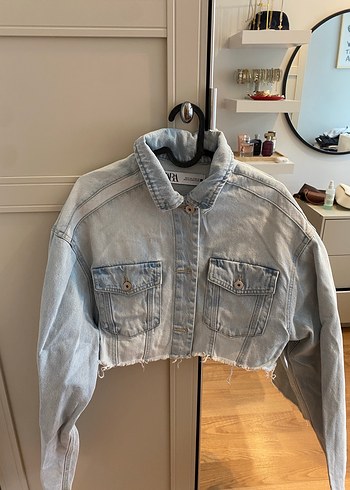 Gri Crop Denim Ceket, Düğmeli, Rahat Kesim