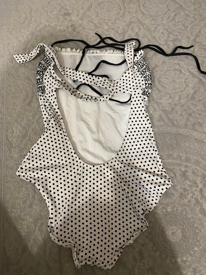 Puantiye Desenli Fırfırlı İnce Askılı Mayo - Görsel 2