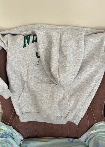 Gri Kapüşonlu Kadın Sweatshirt