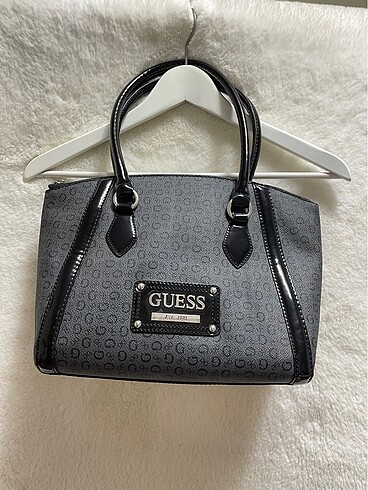 Guess kol çantası