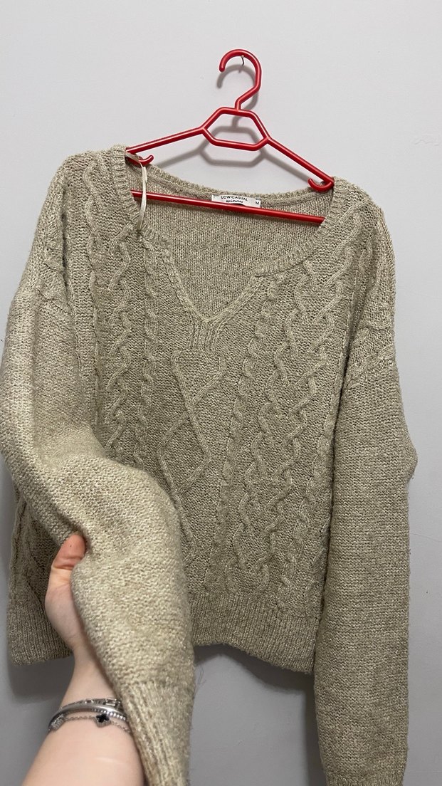 Bej V Yaka Örgü Kadın Kazak - Görsel 2