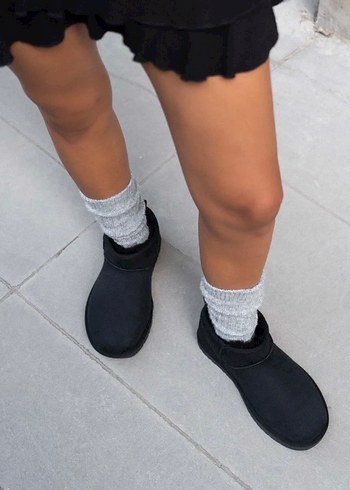39 Beden Nişantaşı Shoes marka mini siyah süet bot