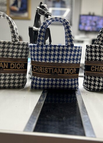 Christian Dior 