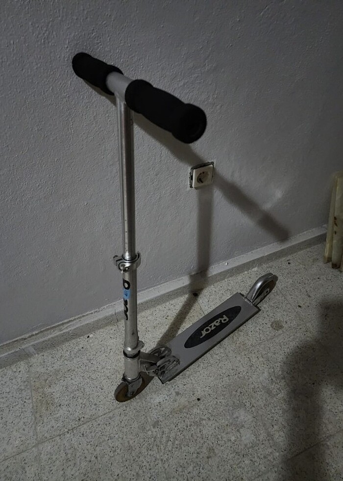 Razor marka scooter - Görsel 2