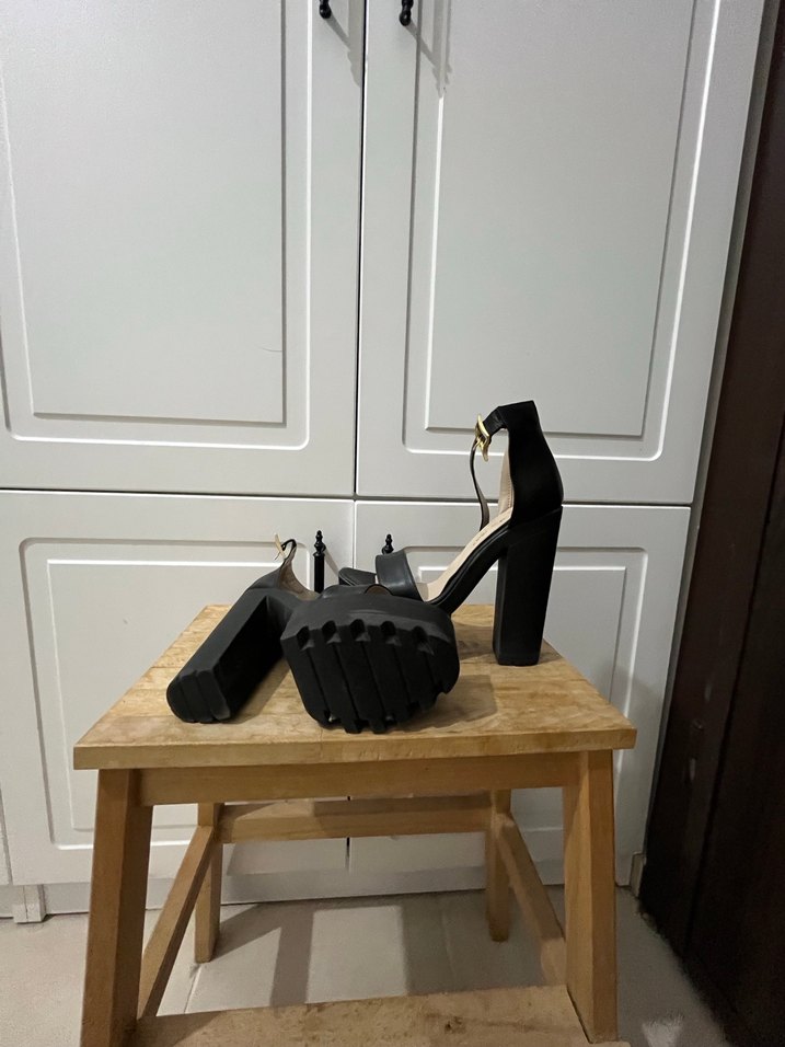 Siyah Platform Topuklu Kadın Ayakkabı - Görsel 4