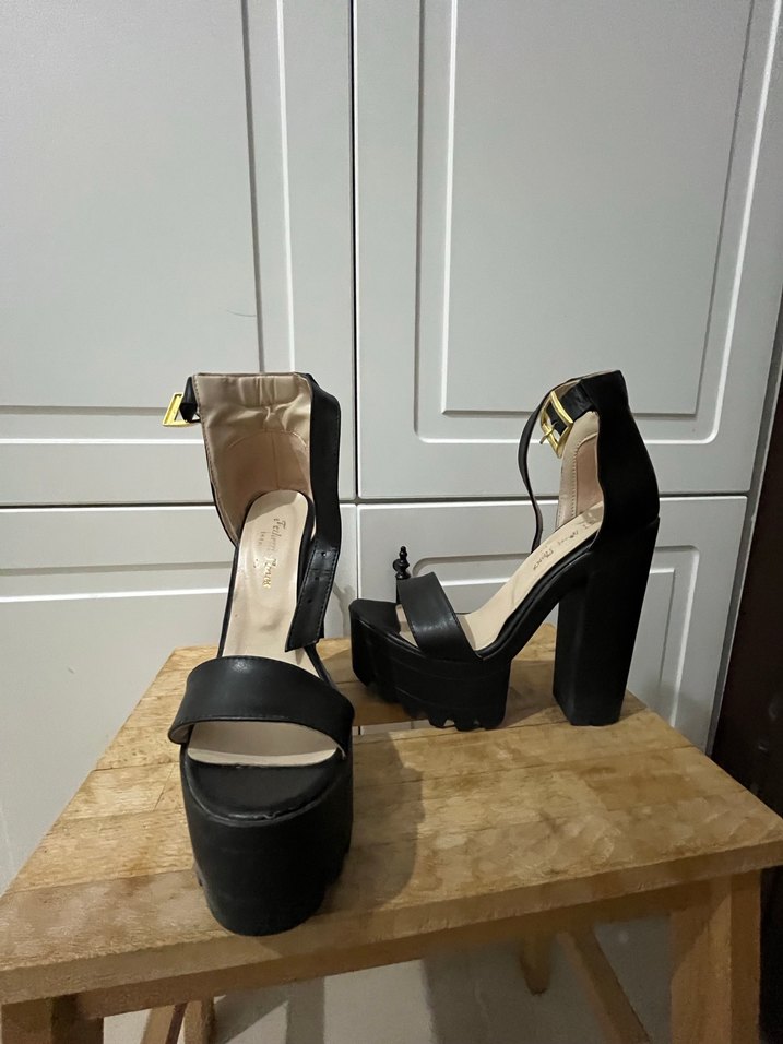 Siyah Platform Topuklu Kadın Ayakkabı - Görsel 3