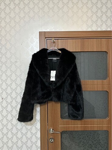 Zara SUNİ KÜRK CEKET