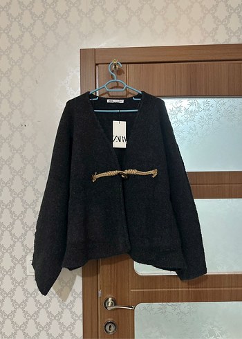 Zara ZARA SÜSLÜ DÜĞMELİ KISA KİMONO KABAN