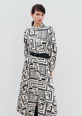 ZARA KEMERLİ DESENLİ SATEN ELBİSE - Görsel 4