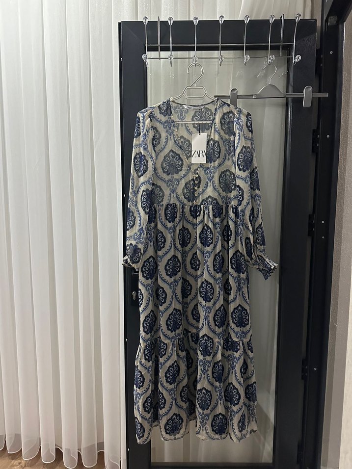 ZARA PARILTILI İPLİKLİ VE DESENLİ ELBİSE - Görsel 3