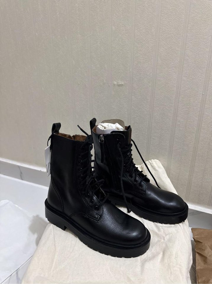 ZARA BAĞCIKLI DERİ BİLEKTE BOT - Görsel 3