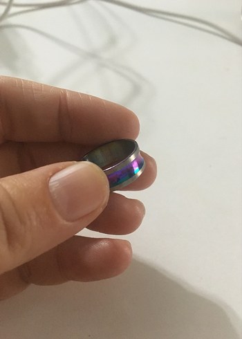 Diğer Çok Renkli Minimalist Yırtmaçlı Yüzük