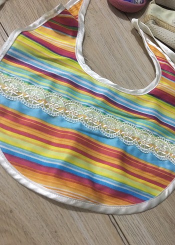 Renkli Çizgili Bebek Önlüğü - Görsel 2