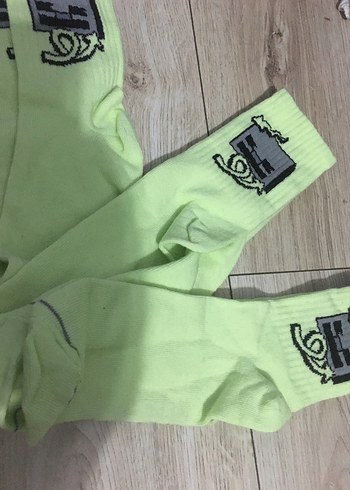 Desenli Pastel Yeşil Çorap - Görsel 2