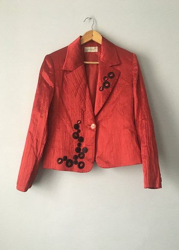 Parlak Kırmızı Nakışlı Kadın Blazer