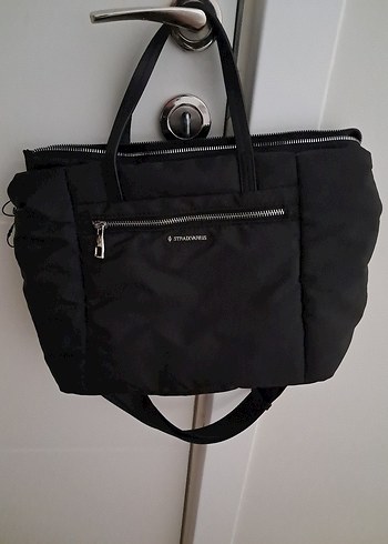Stradivarius Fermuarlı Siyah Kadın Çanta