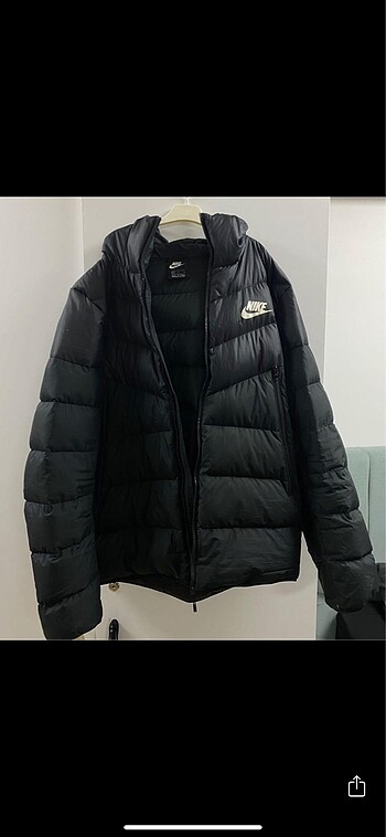 NIKE MONT