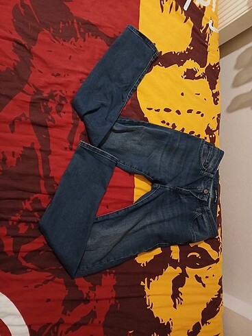 Erkek mavi jeans