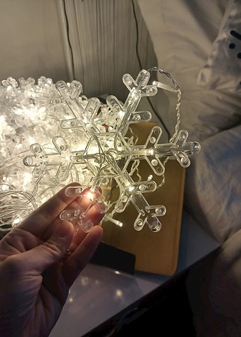 Beyaz Kar Tanesi ve Yıldız Işıklı Dekor - Görsel 2