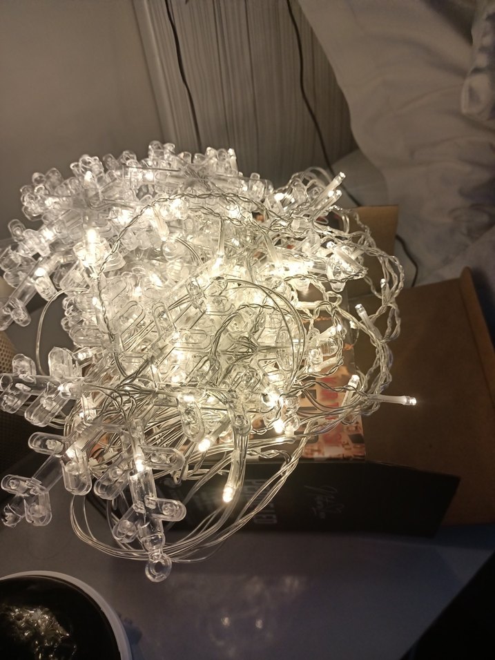 Beyaz Kar Tanesi ve Yıldız Işıklı Dekor - Görsel 3