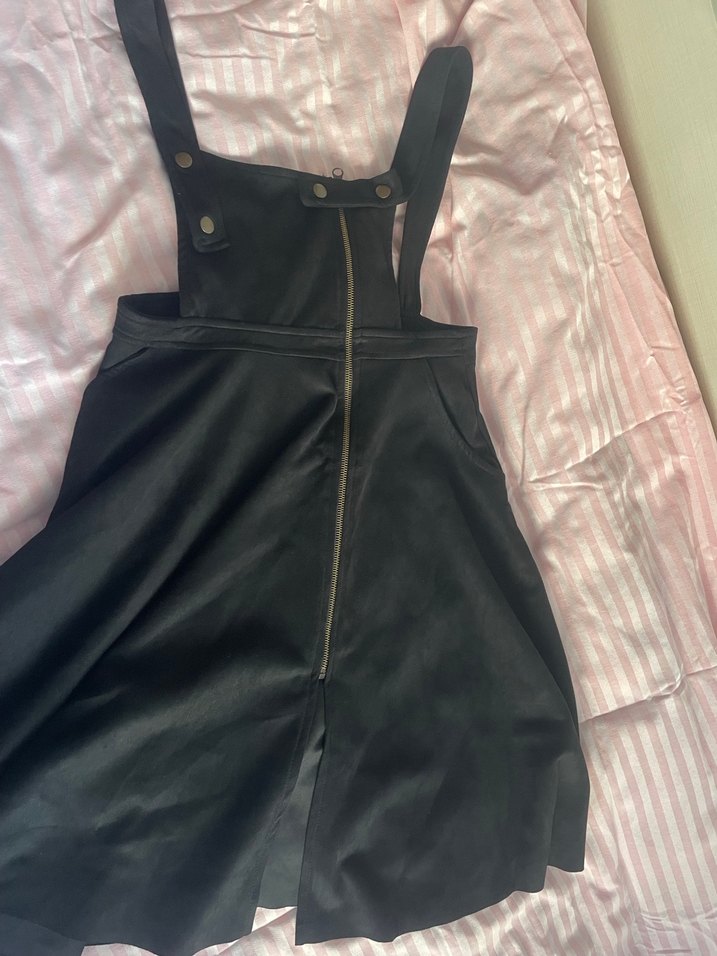 Siyah kadifemsi elbise - Görsel 2