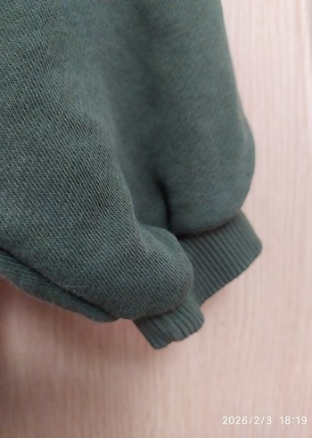 Kapüşonlu Beyaz ve Haki Sweatshirt - Görsel 4